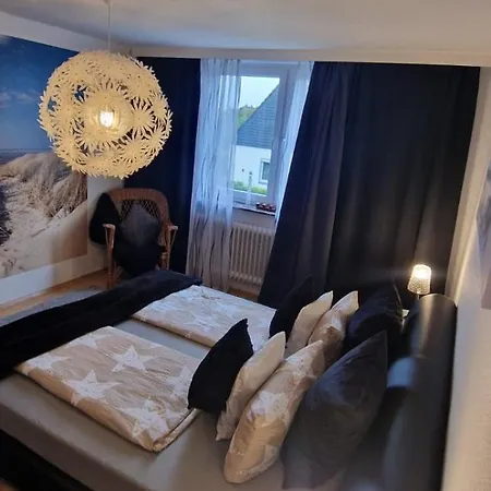 Haushaelfte Am Stadtrand Βίλχελμσχαφεν