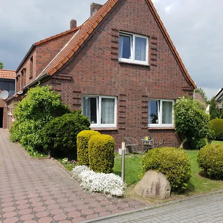 Haushaelfte Am Stadtrand Wilhelmshaven