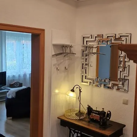 Haushaelfte Am Stadtrand Apartment *