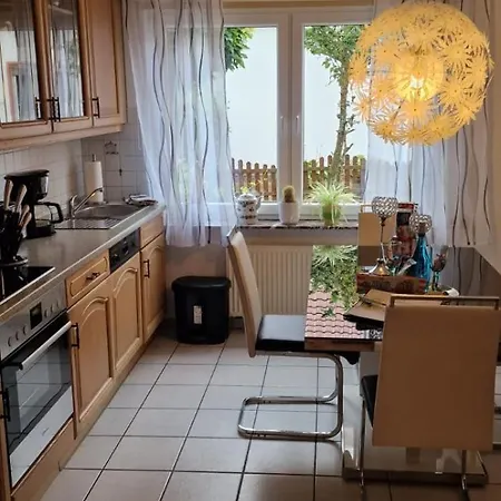 Haushaelfte Am Stadtrand Διαμέρισμα