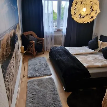 Haushaelfte Am Stadtrand